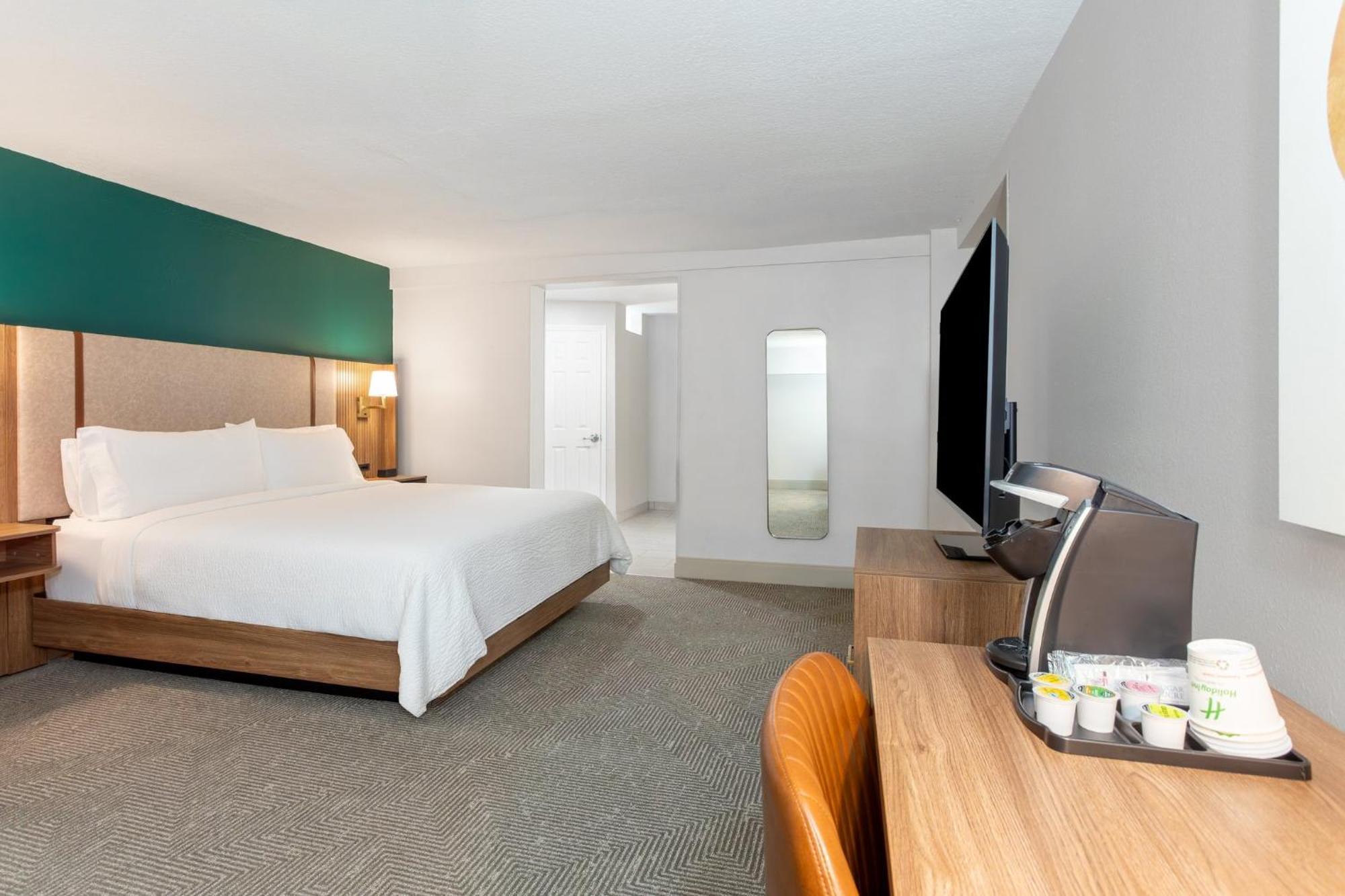 Holiday Inn Hotel & Suites Daytona Beach On The Ocean By Ihg Exterior photo